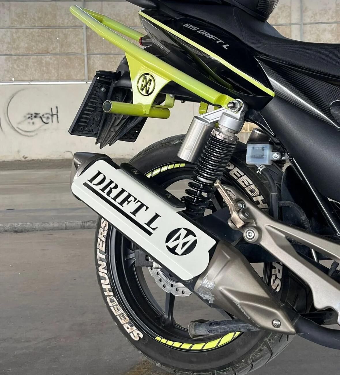 DRİFT L UYUMLU EGZOZ KORUMA BEYAZ RENK